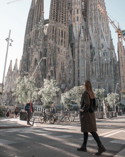 Entrepreneurs are starting to make tidy livings off their blogs. Barcelona Travel Girls Tips For Coworking And Enjoying Barcelona Croissant Blog