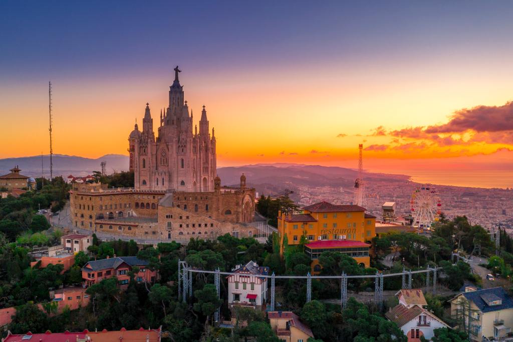 32+ Barcelona Must&nbsp;Sees
