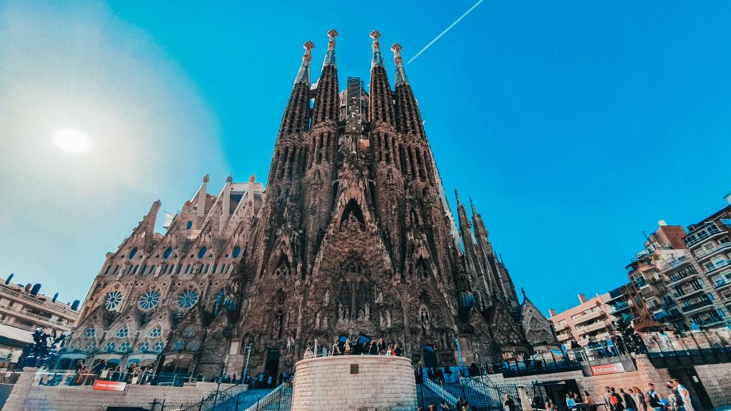Best Barcelona Tourist Guide&nbsp;Pcr