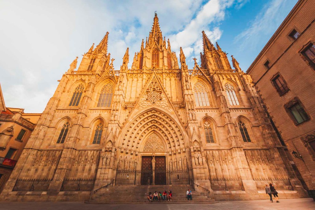 Exploring Top 5 Barcelona Attractions&nbsp;Packages