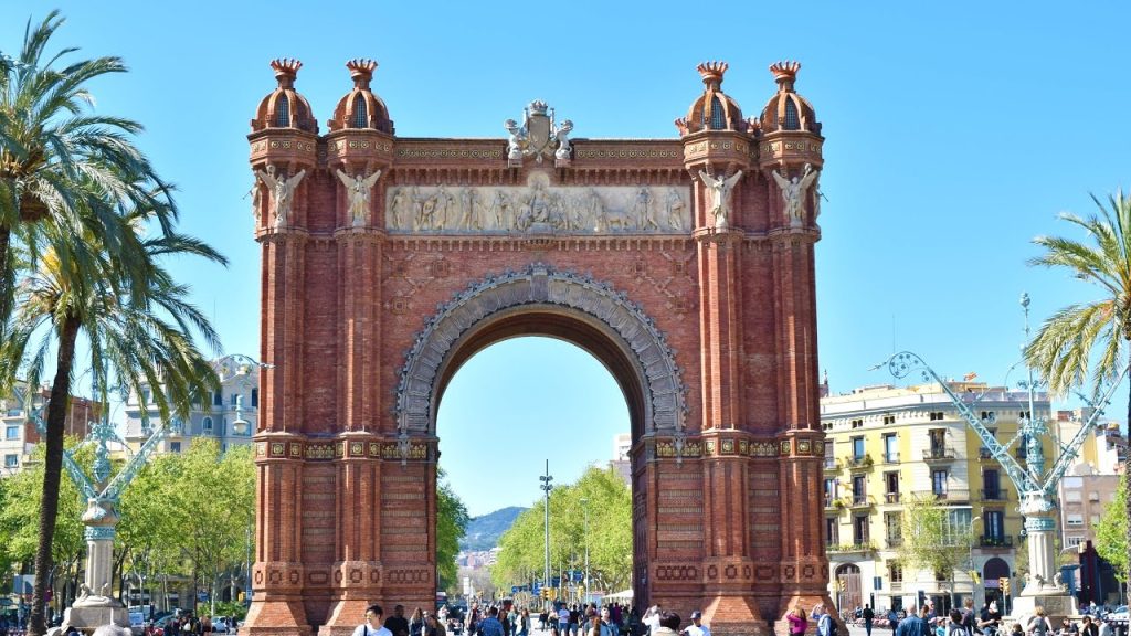 20+ Spanish Tourist Attractions Barcelona Package