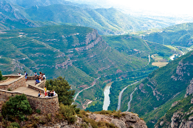 Amazing Barcelona Tourist Guide Montserrat&nbsp;Package